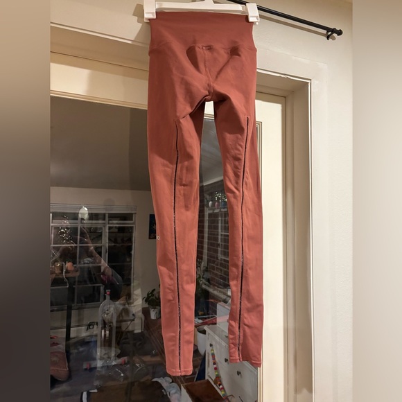 Coral size xxs Alo Yoga leggings - Picture 2 of 7